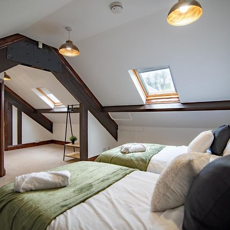 Madison House - Converted Church 5 Bed Pontypool Exterior foto