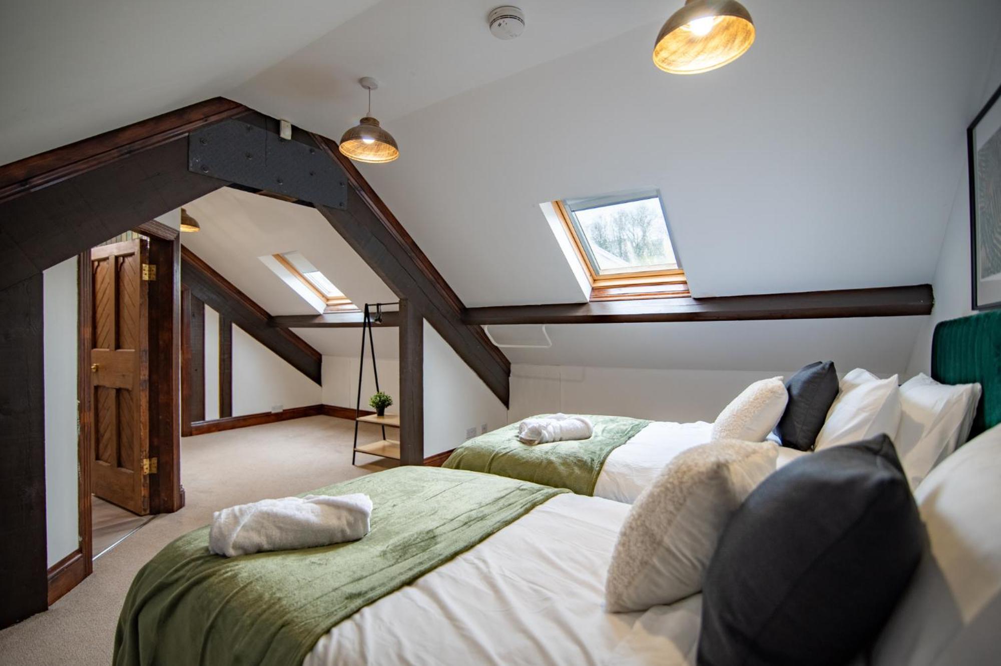Madison House - Converted Church 5 Bed Pontypool Exterior foto